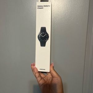Brand new Black Samsung Galaxy Watch4 Smartwatch, 46mm